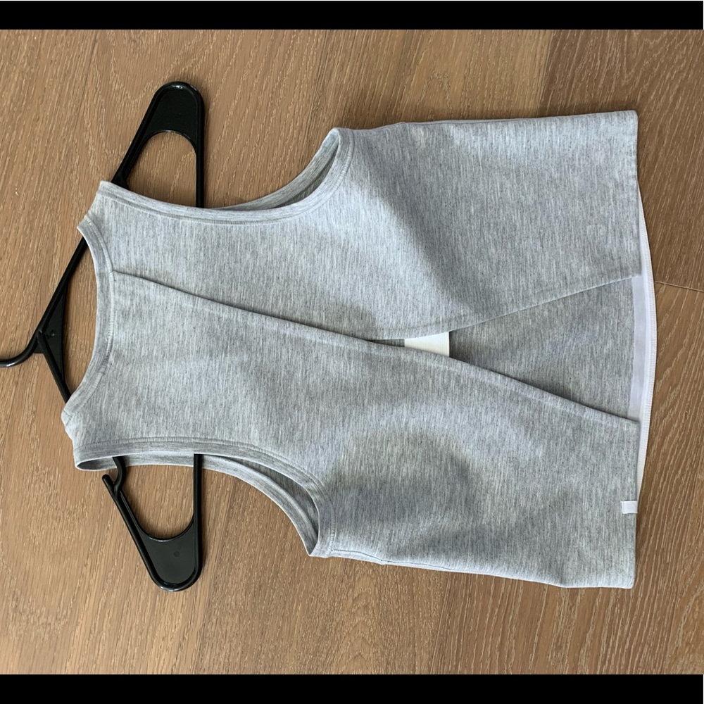 Lululemon crop tank